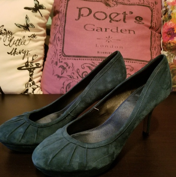 Nine West Teal Heels - Picture 2 of 6